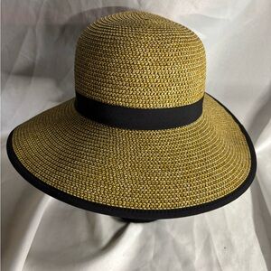 Elegant Black and Tan Women's Wide Brim Hat‎